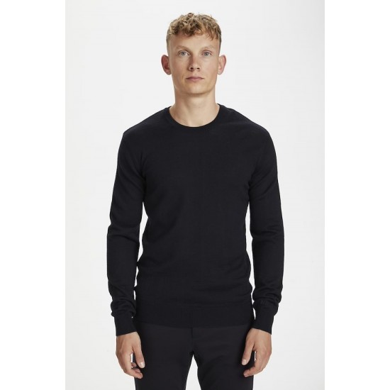 Matinique MAleon Dark Navy Knitted Pullover (30204881 194011) by www.lallymenswear.com