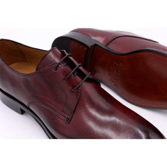 Raffaele D'Amelio wine leather shoes