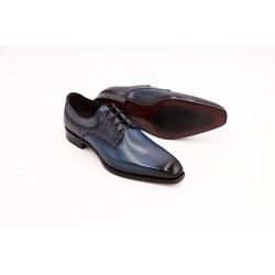Raffaele D'Amelio blue smoke croc shoes