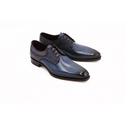 Raffaele D'Amelio blue smoke croc shoes Raffaele D'Amelio blue smoke croc shoes